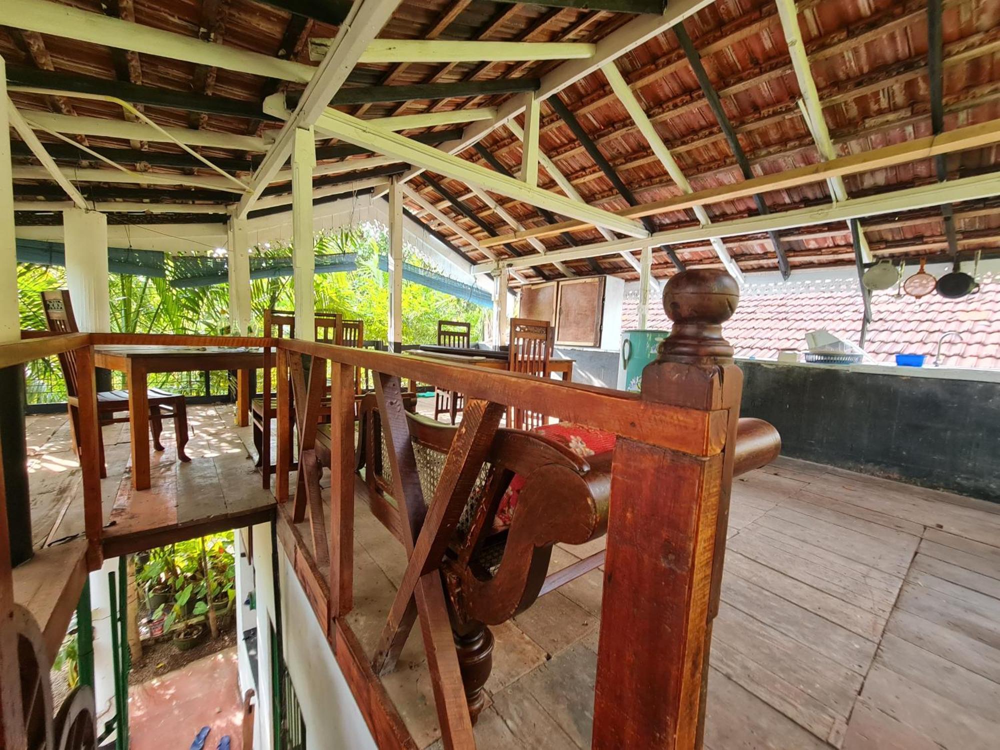 Hill Side Kings Villa Хиккадува Экстерьер фото