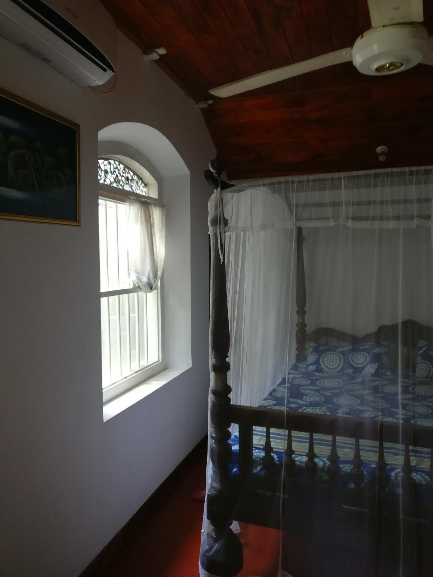 Hill Side Kings Villa Хиккадува Экстерьер фото